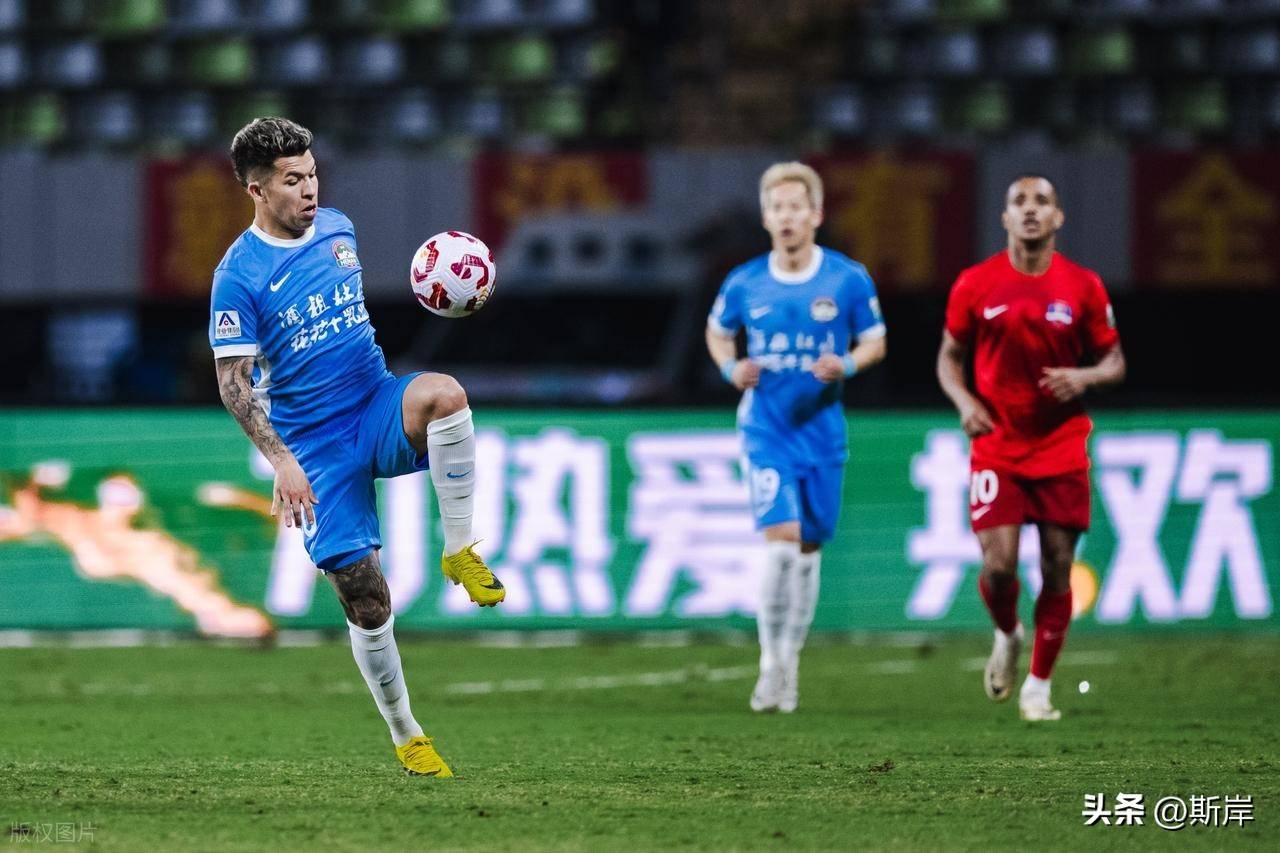 1xbet体育地址-关于中超联赛即将进入关键战期，谁能笑到最后？的信息