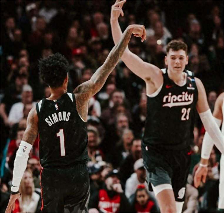 1xbet体育app-关于开拓者主场大胜公牛，利拉德砍下全队最高分领先的信息