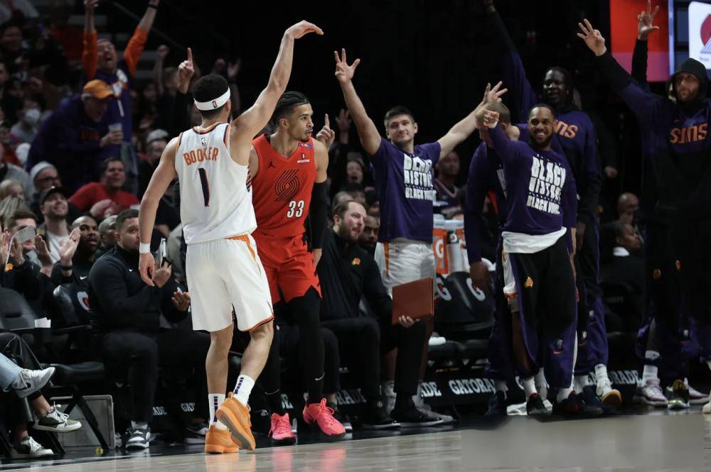 1xbet体育app下载-太阳惨败开拓者,布克多次失手